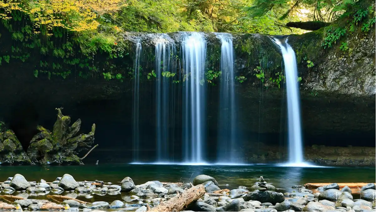 Hundru Waterfall